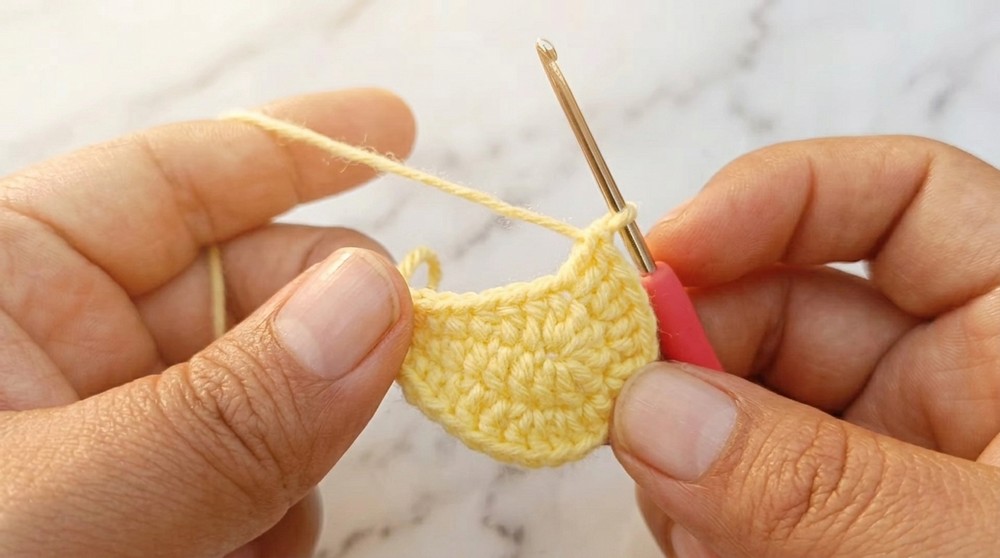 Crochet Avocado Keychain Pattern 2