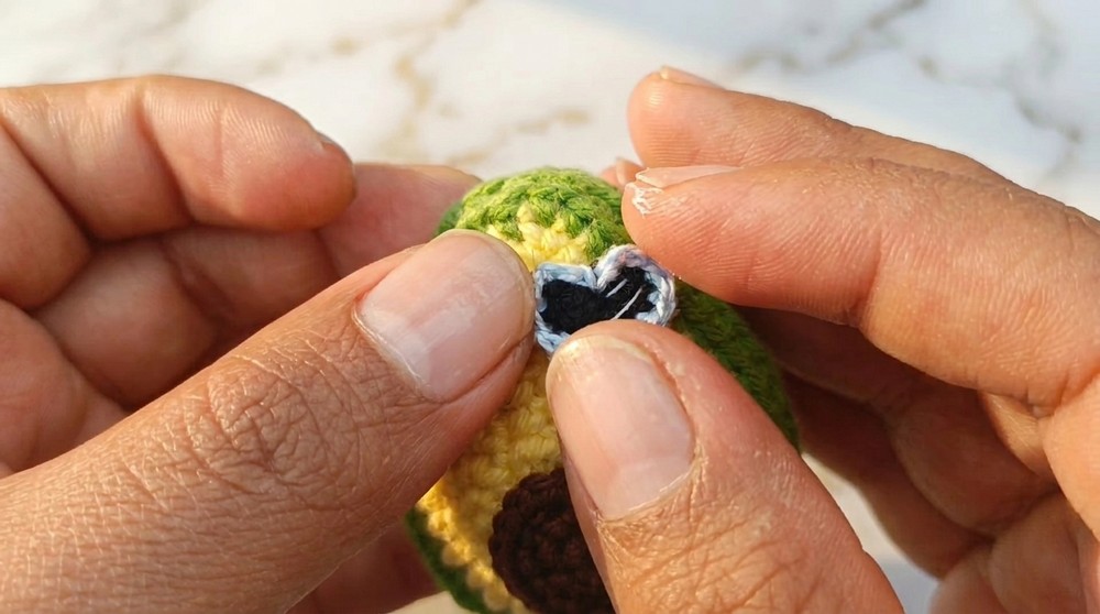 Crochet Avocado Keychain Pattern 6
