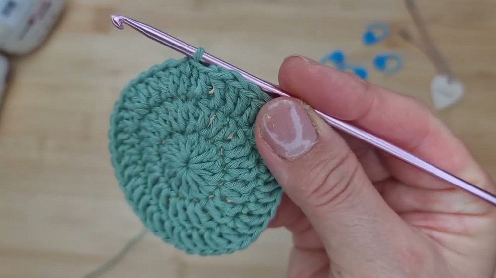 Crochet Bobble Stitch Pouch Pattern 2