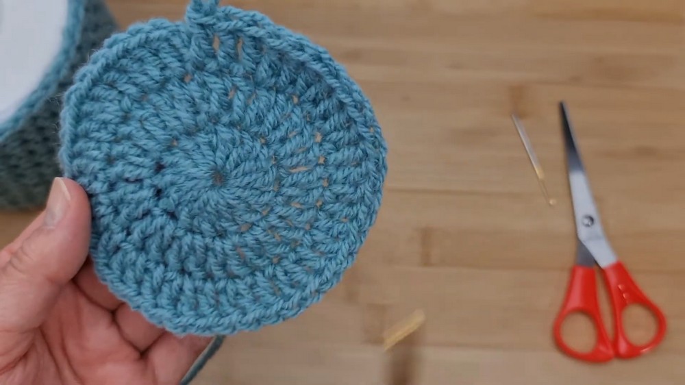 Crochet Boho Toilet Roll Holder Pattern 4
