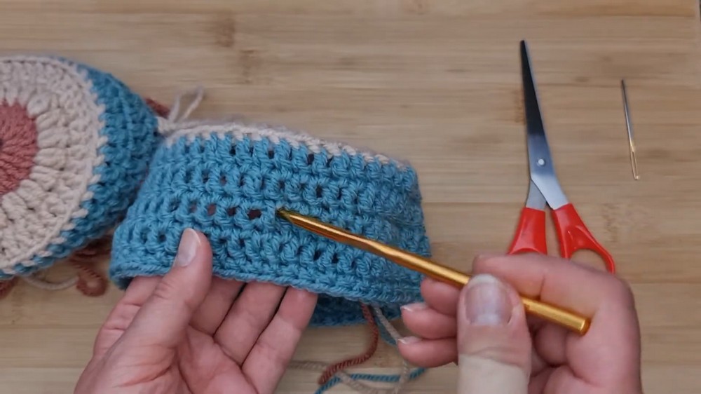 Crochet Boho Toilet Roll Holder Pattern 5