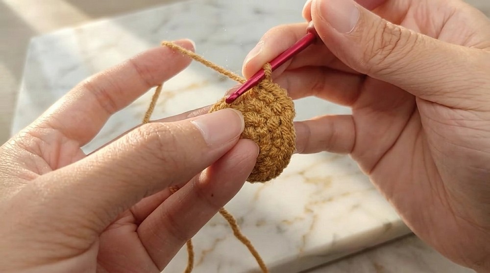 Crochet Burger Keychain Pattern 1