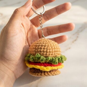 Crochet Burger Keychain Pattern 6