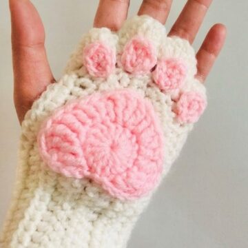 Crochet Cat Paw Fingerless Gloves Pattern 6