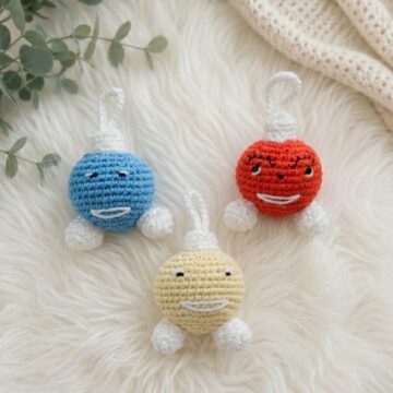 Crochet Christmas Bauble Pattern 5