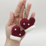 Crochet Christmas Glove Pattern 6