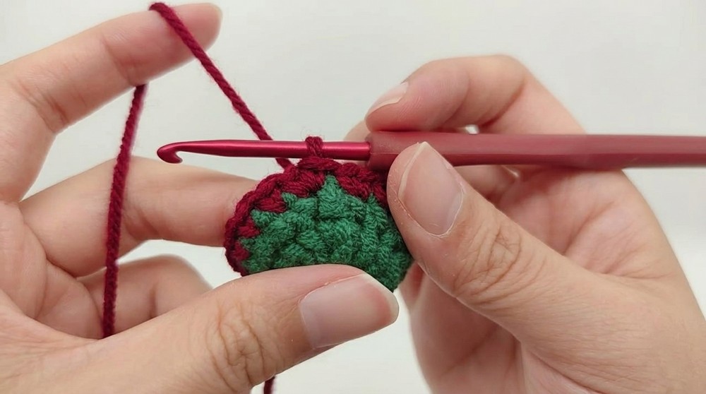 Crochet Christmas Socks Keychain Pattern 2