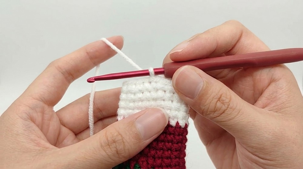 Crochet Christmas Socks Keychain Pattern 5