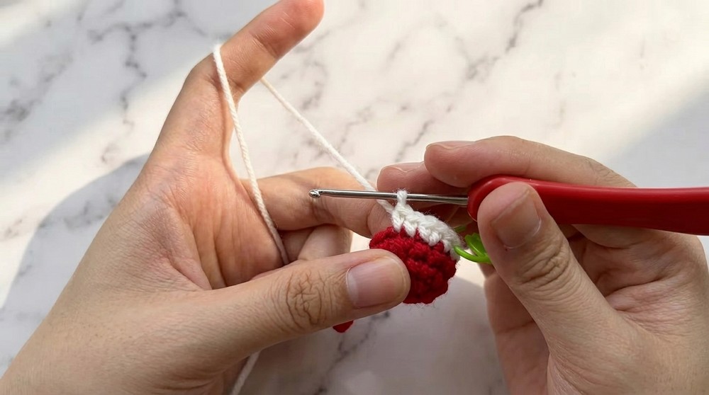 Crochet Christmas Tree Keychain Pattern 3