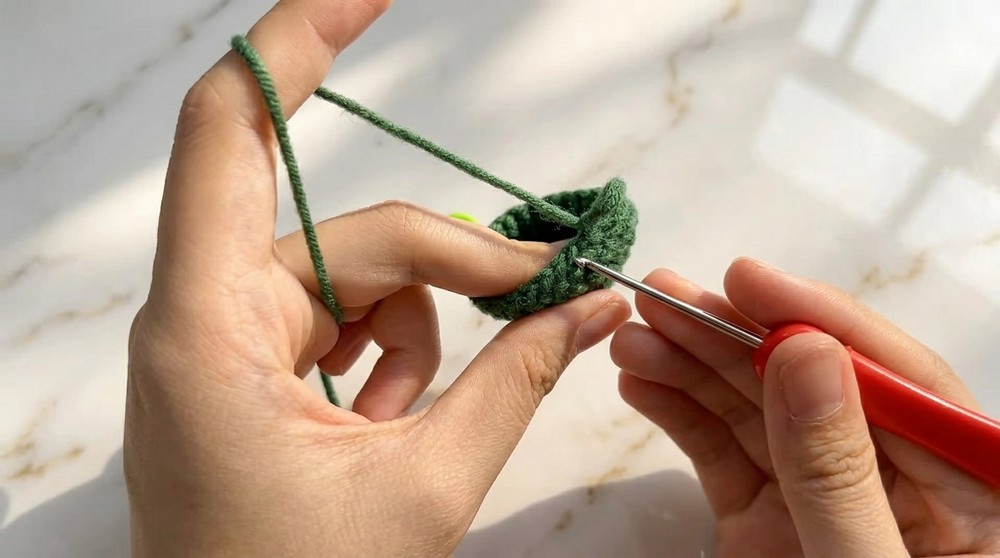 Crochet Christmas Tree Keychain Pattern 4