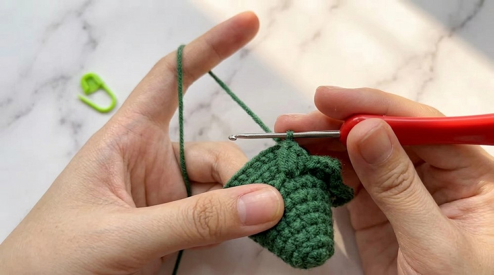 Crochet Christmas Tree Keychain Pattern 5
