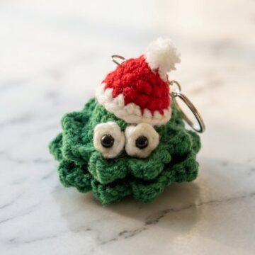 Crochet Christmas Tree Keychain Pattern 7