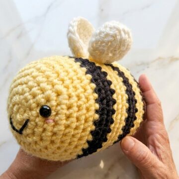 Crochet Chubby Bumblebee Pattern 6