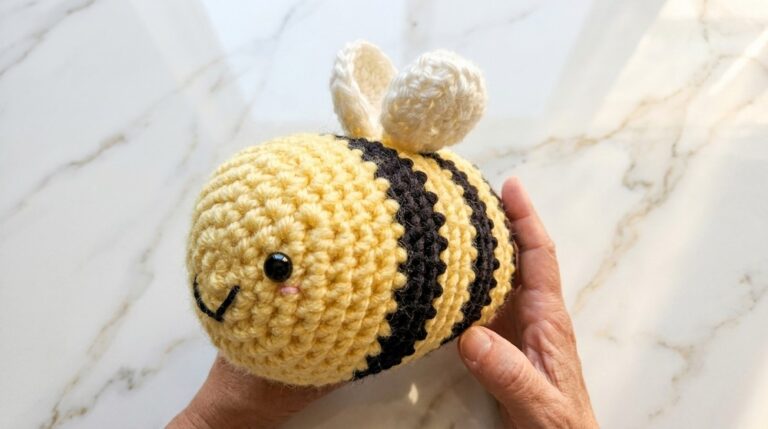 Crochet Chubby Bumblebee Pattern 6