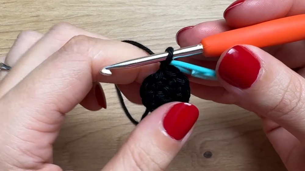 Crochet Demogorgon Keychain Pattern 2