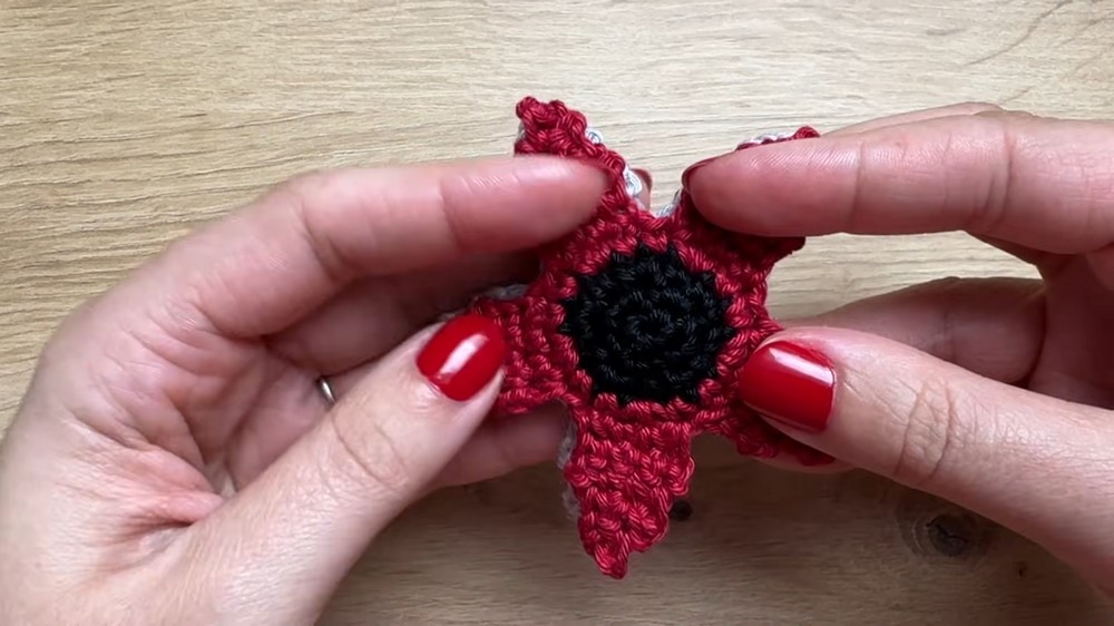 Crochet Demogorgon Keychain Pattern 4