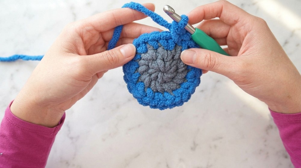 Crochet Eyeball Buddies Pattern 2