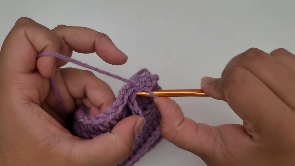 Crochet Fingerless Gloves Pattern 4