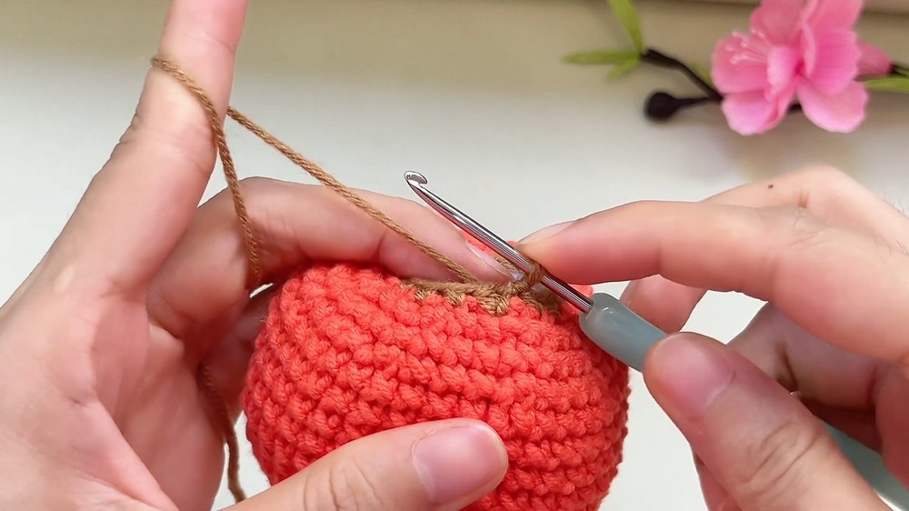 Crochet Halloween Pumpkin Pattern 4