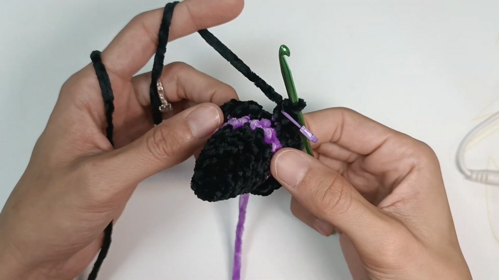 Crochet Halloween Witch Hat Pattern 4