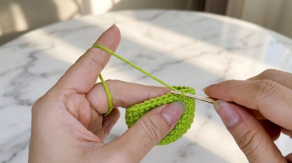Crochet Hello Kitty Frog Pattern 4