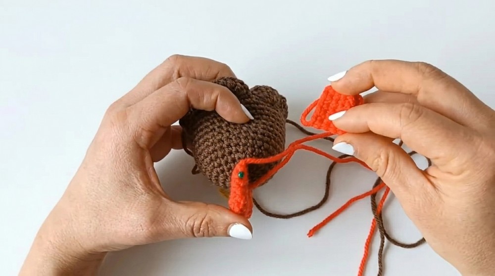 Crochet Hen Amigurumi Pattern 5
