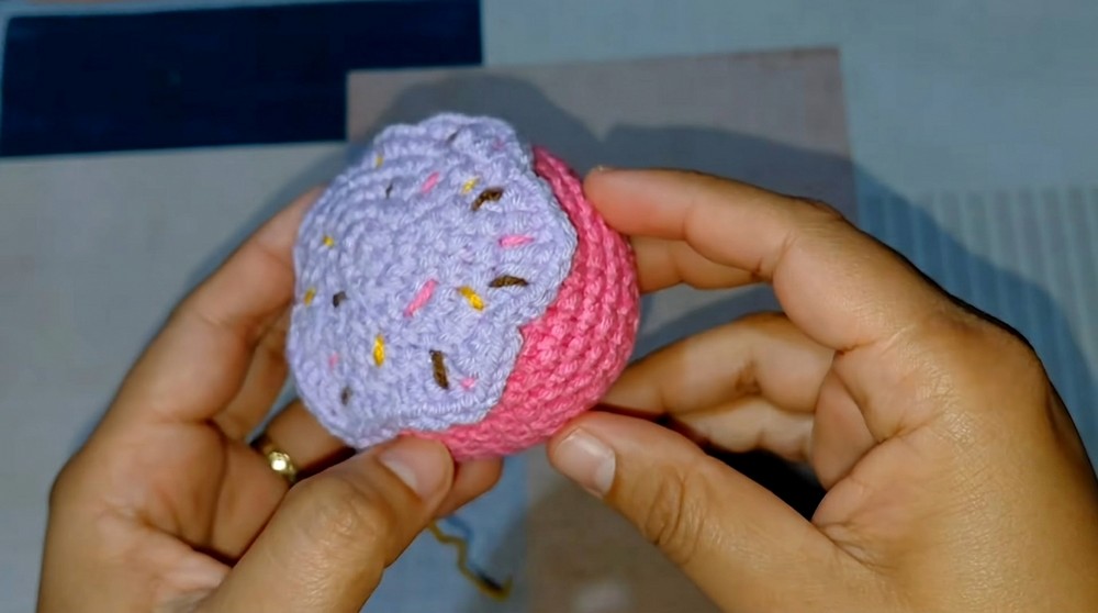 Crochet Kitty Amigurumi Cake Pattern 5