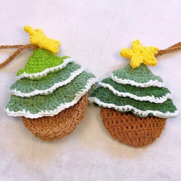 Crochet Mini Christmas Tree Pouch Pattern 7