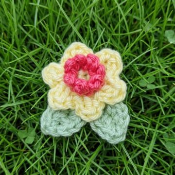 Crochet Mini Daffodil Motif Pattern 6