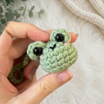 Crochet Mini Frog Amigurumi Pattern 6