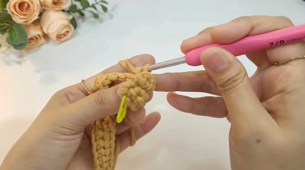 Crochet Puffy Coin Purse Pattern 2