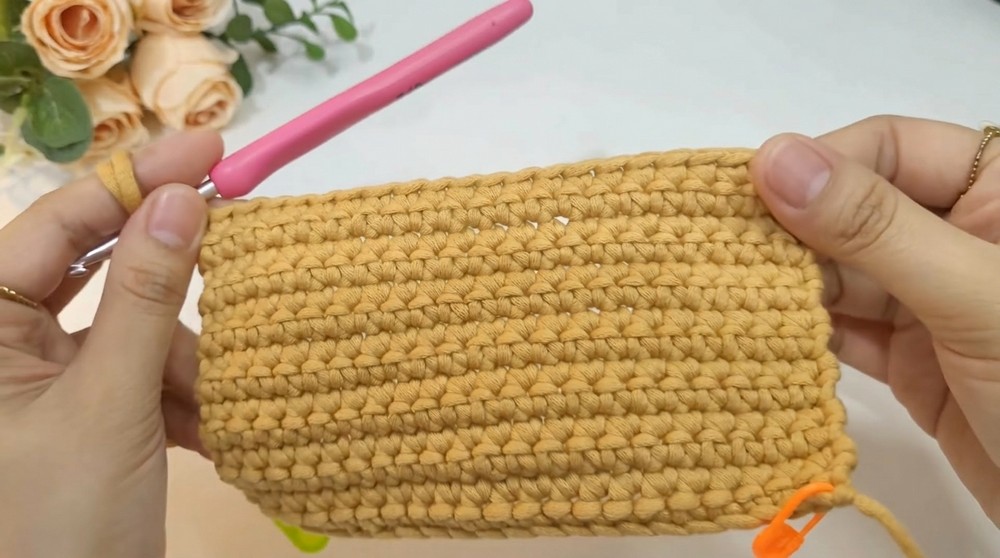 Crochet Puffy Coin Purse Pattern 3