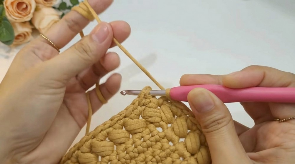 Crochet Puffy Coin Purse Pattern 4