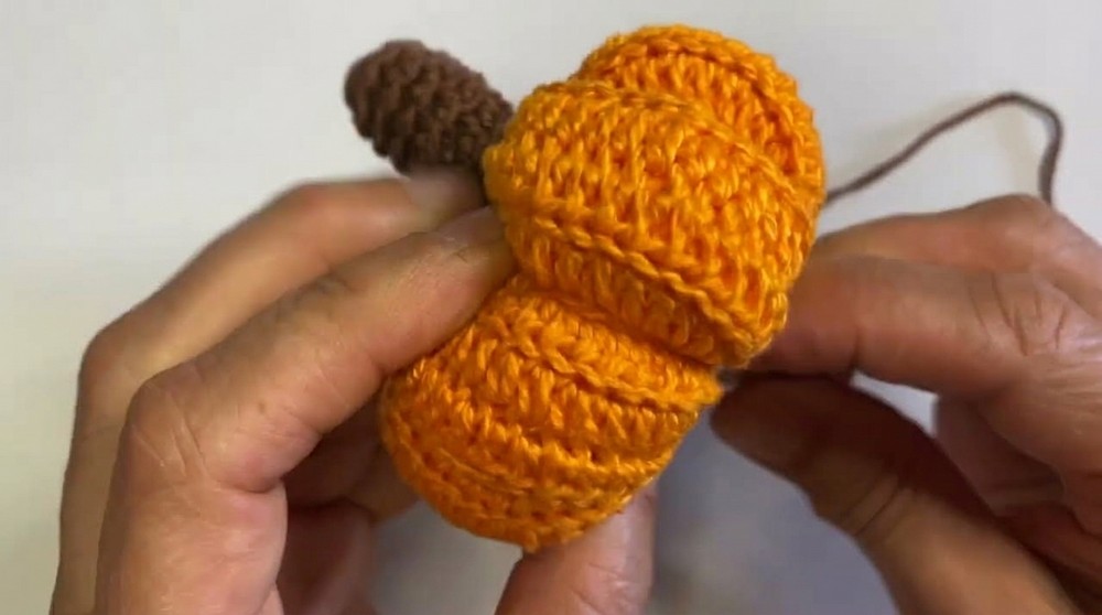 Crochet Pumpkin Amigurumi Pattern 5