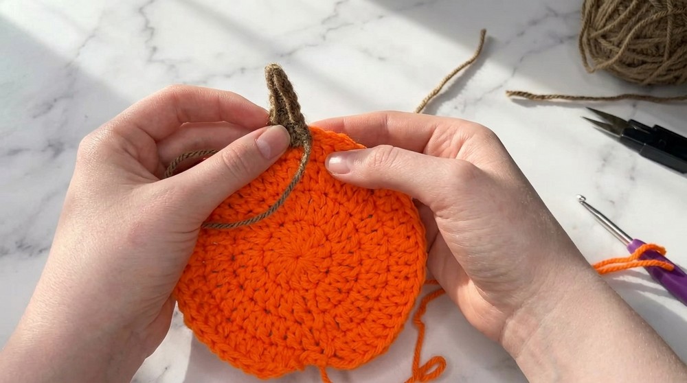 Crochet Pumpkin Coaster Pattern 4