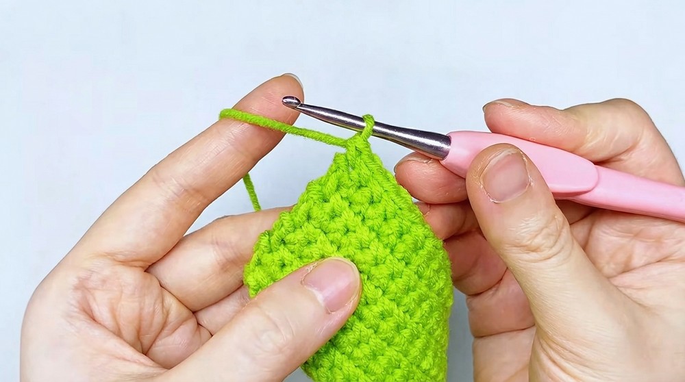 Crochet Puzzle Ball Keychain Pattern 3