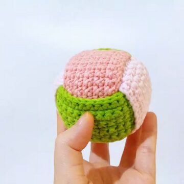 Crochet Puzzle Ball Keychain Pattern 6
