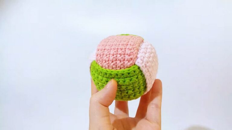 Crochet Puzzle Ball Keychain Pattern 6