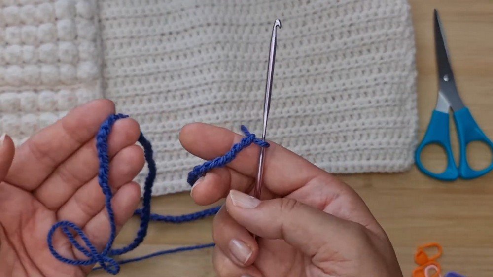 Crochet Remote Control Caddy Pattern 1