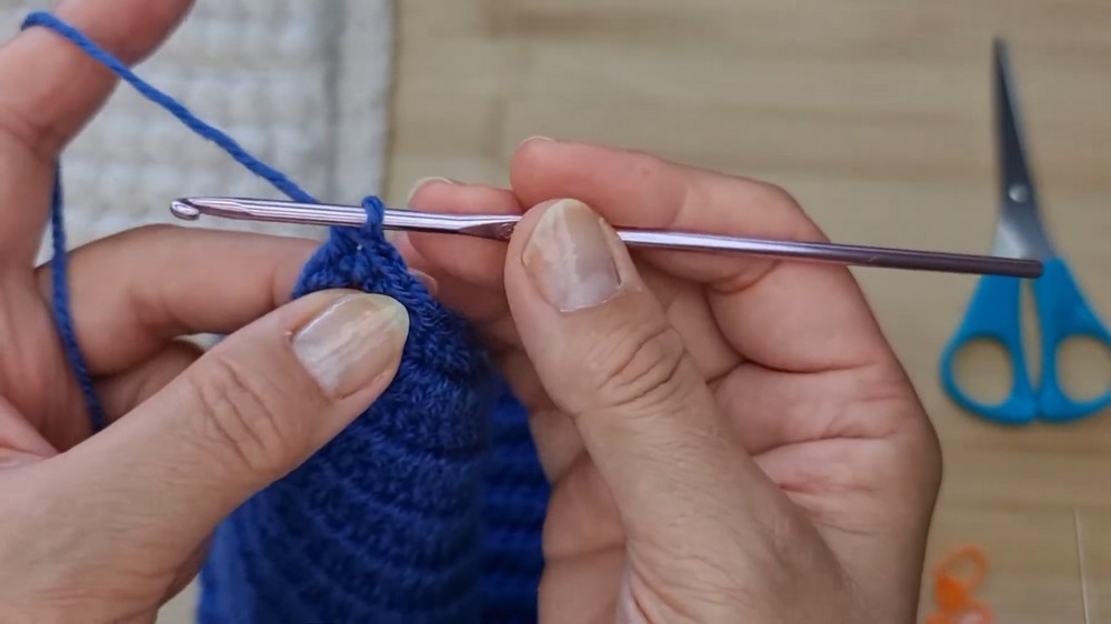 Crochet Remote Control Caddy Pattern 2