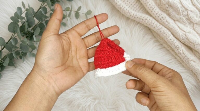 Crochet Santa Claus Hat Pattern 5