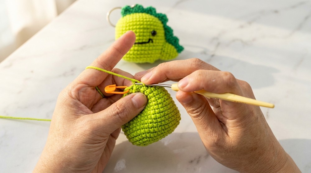 Crochet Small Dinosaur Pendant Pattern 3
