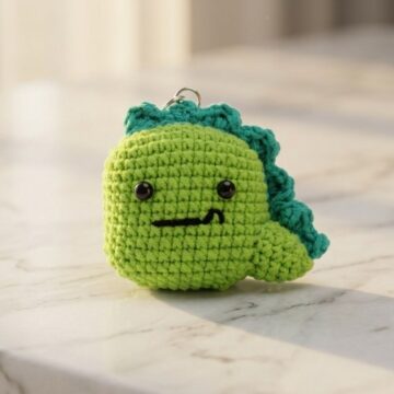 Crochet Small Dinosaur Pendant Pattern 6