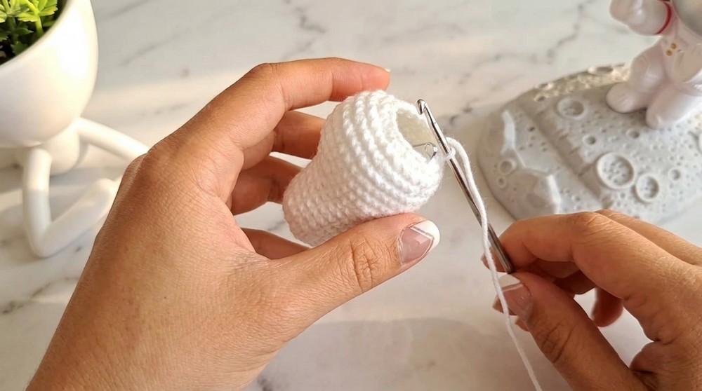 Crochet Snoopy Amigurumi Pattern 3