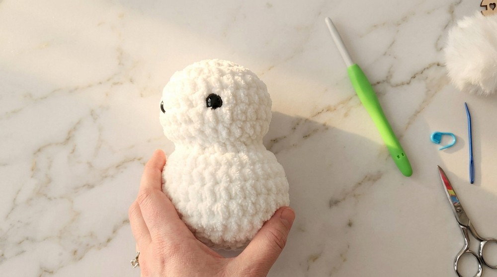 Crochet Snowman Amigurumi Pattern 4