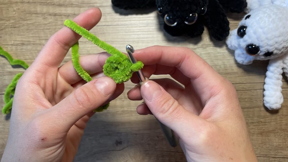 Crochet Spider Amigurumi Pattern 1