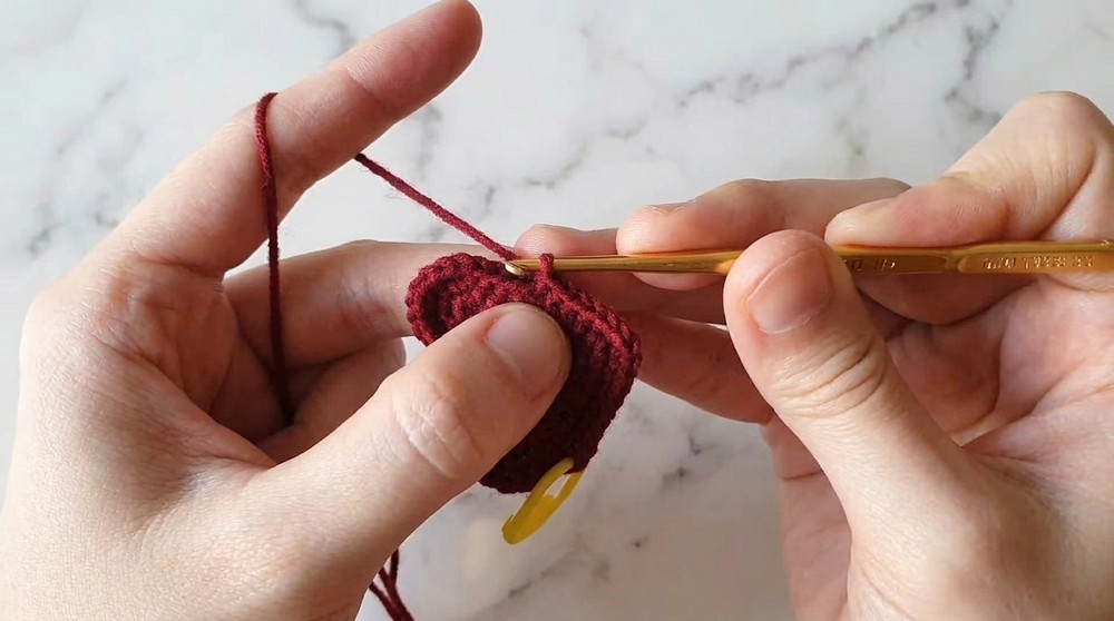 Crochet Strawberry Cake Pattern 3