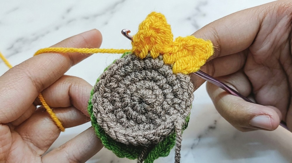 Crochet Sunflower Hair Tie Pattern 3