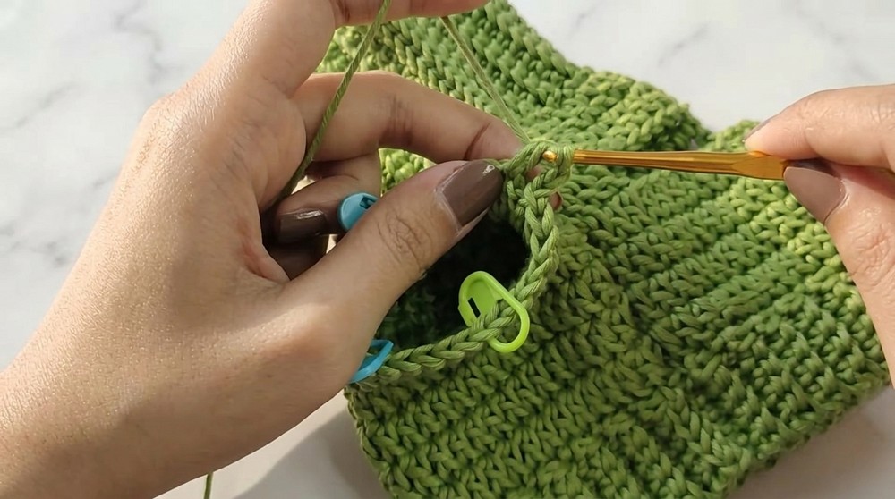 Crochet Sweater For Cat Pattern 4