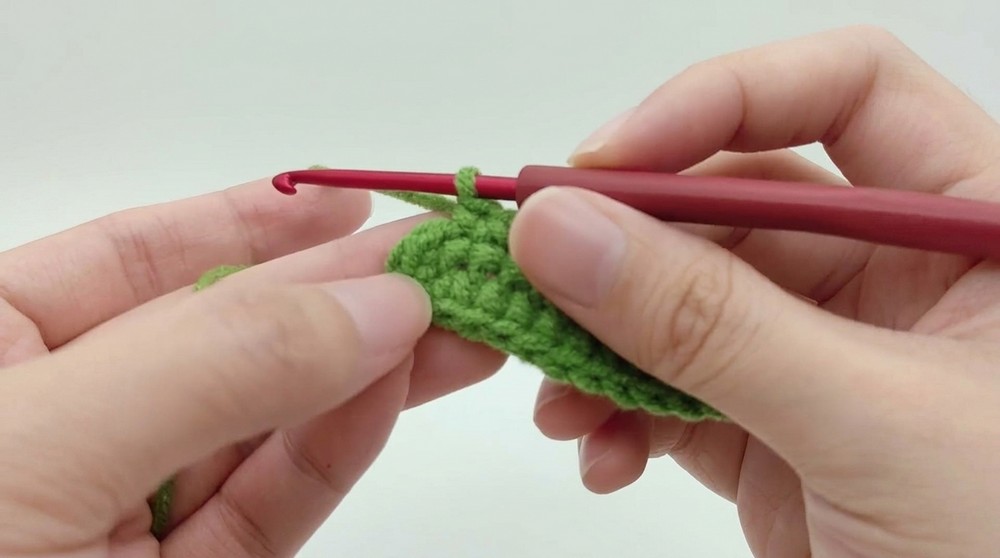 Crochet Watermelon Keychain Pattern 1